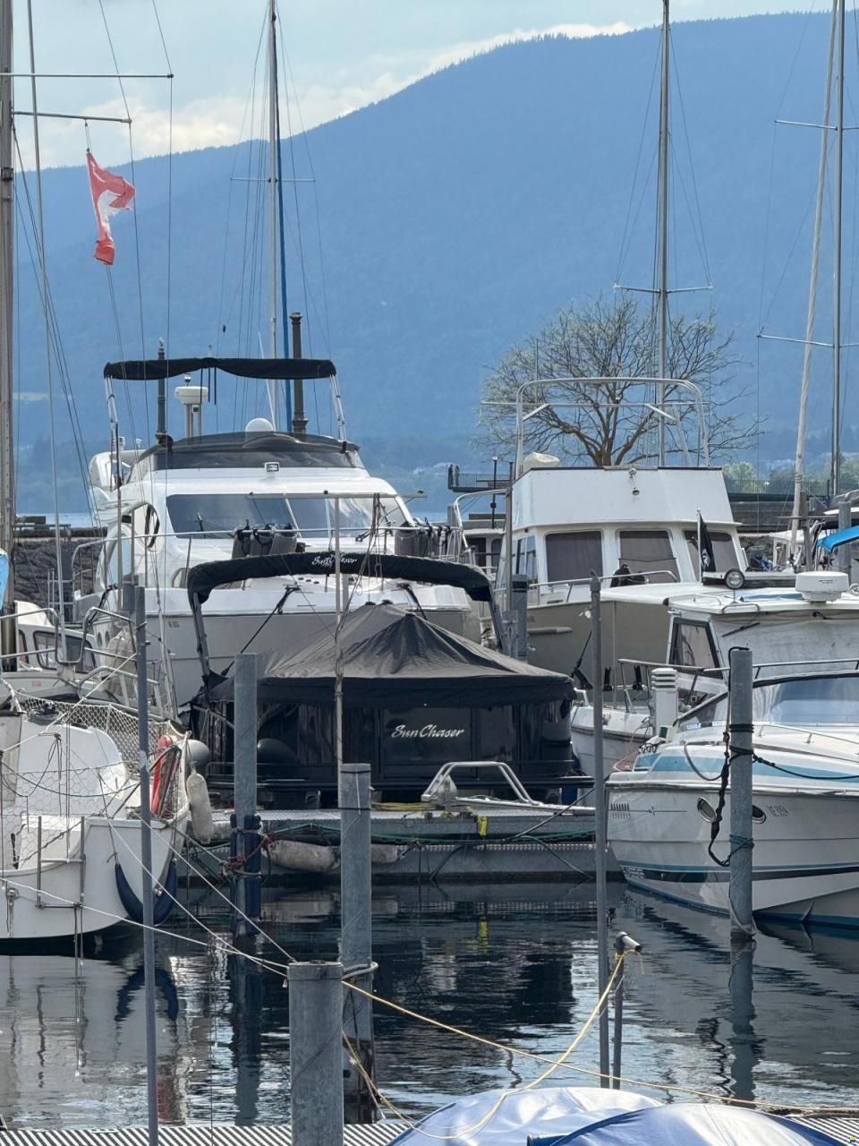 Sunchaser Geneva Sport 23 SB