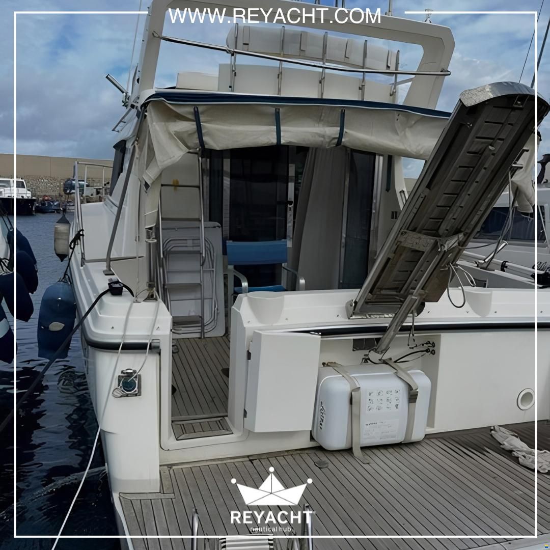 Azimut 37 Fly
