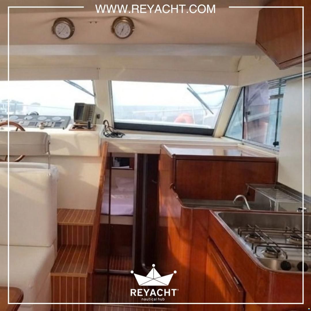 Azimut 37 Fly