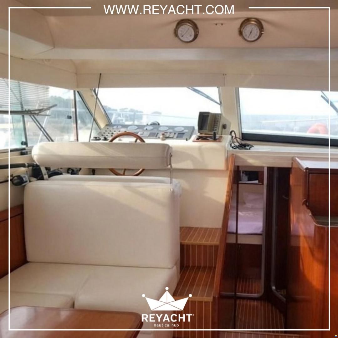 Azimut 37 Fly