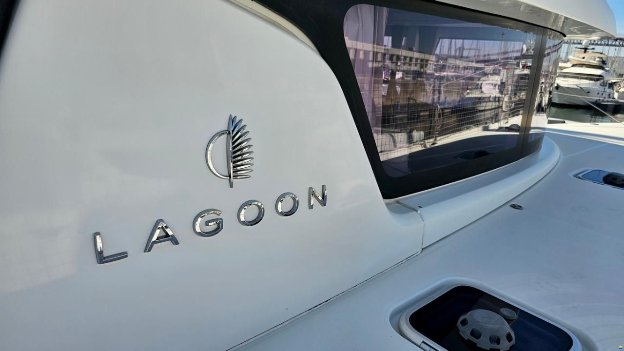 Lagoon 42