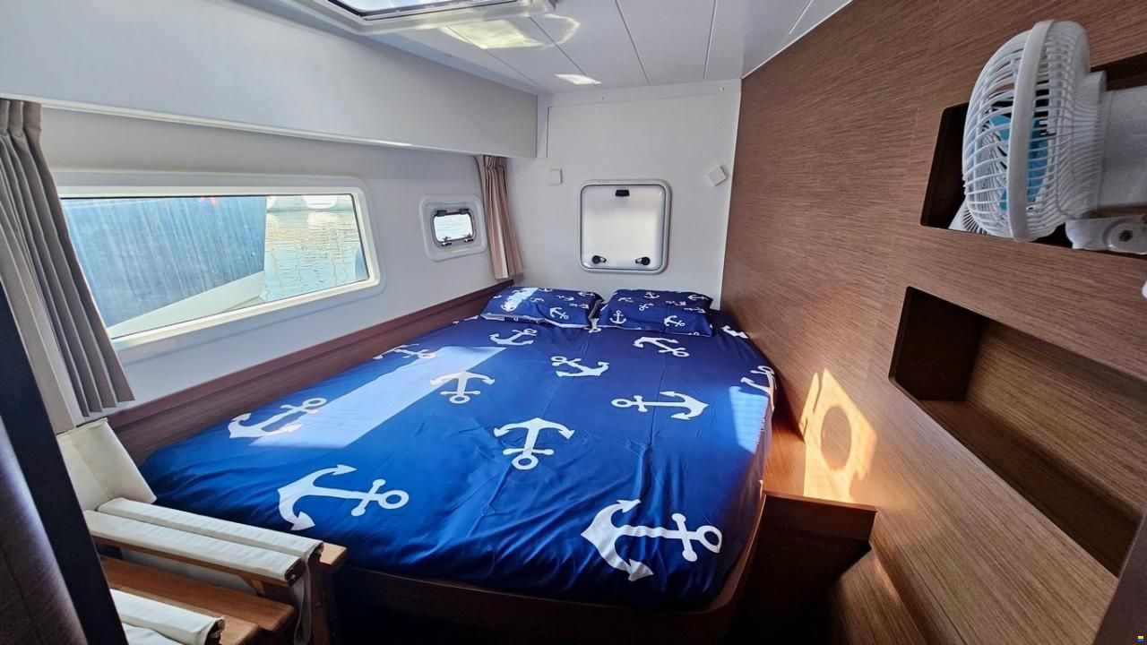 Lagoon 42