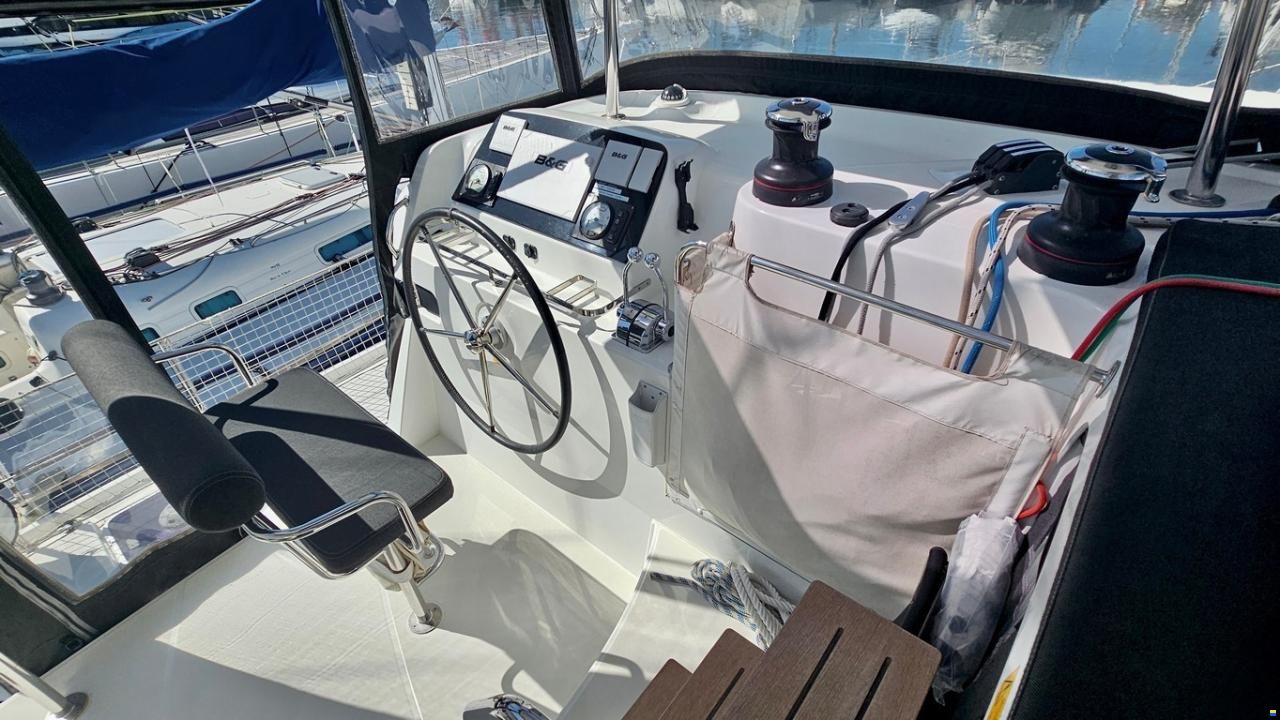 Lagoon 42