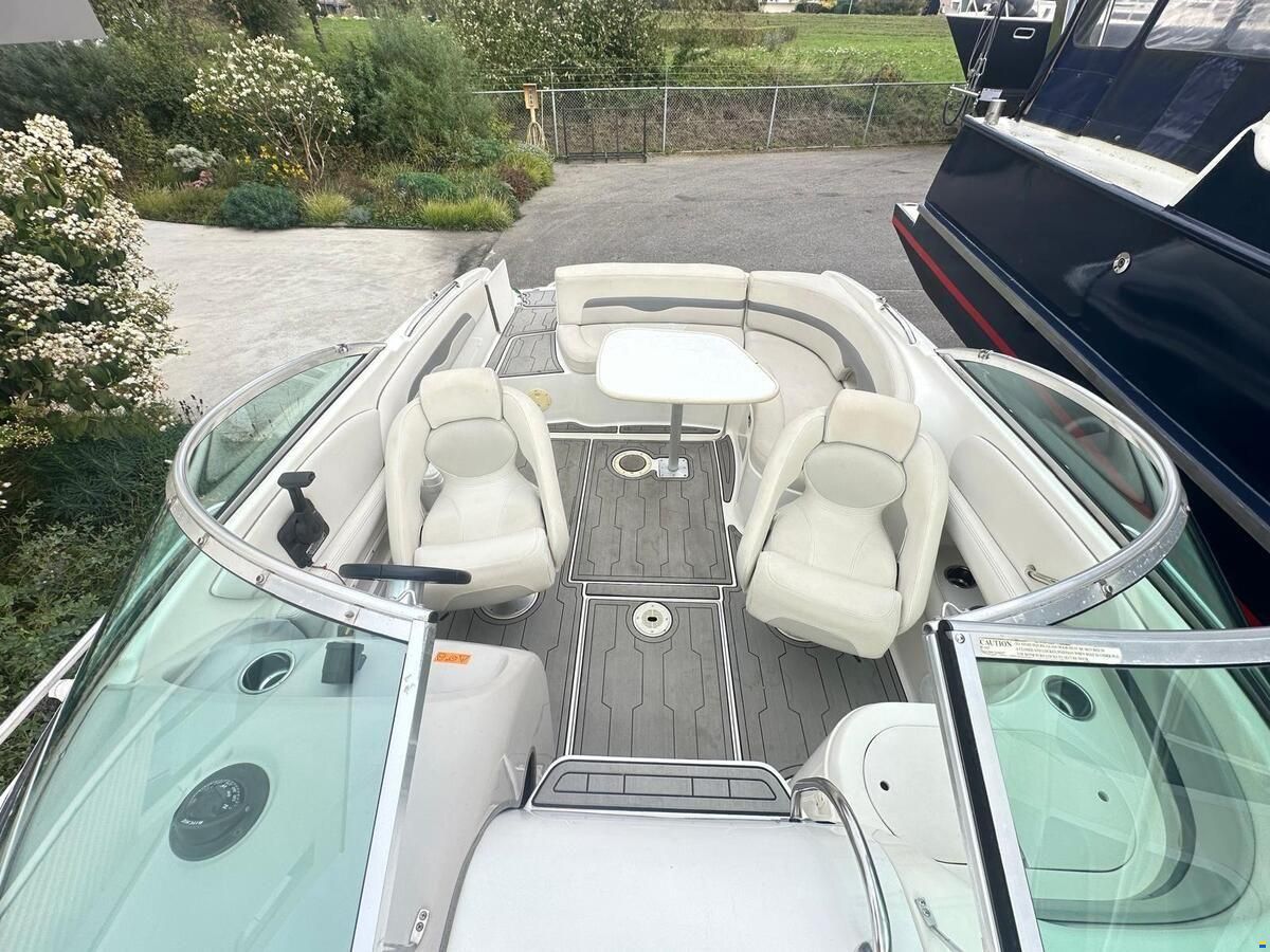 Chaparral 325 SSI