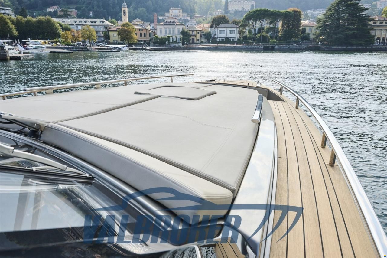 &Ograve;ndia &Ograve;ndia 36 CARBON SPORT T-TOP