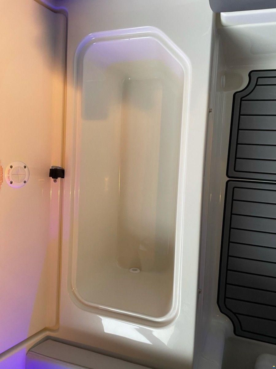 Sea Ray 210 SPX