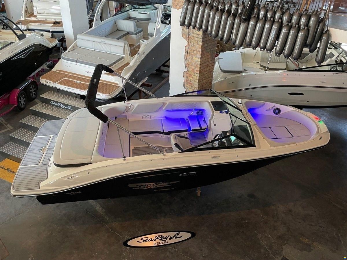 Sea Ray 210 SPX