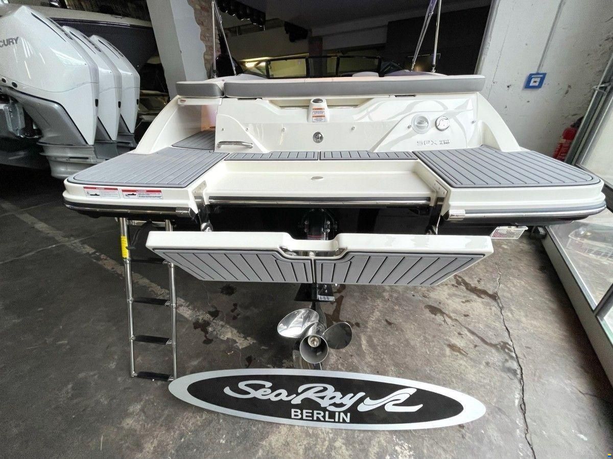 Sea Ray 210 SPX