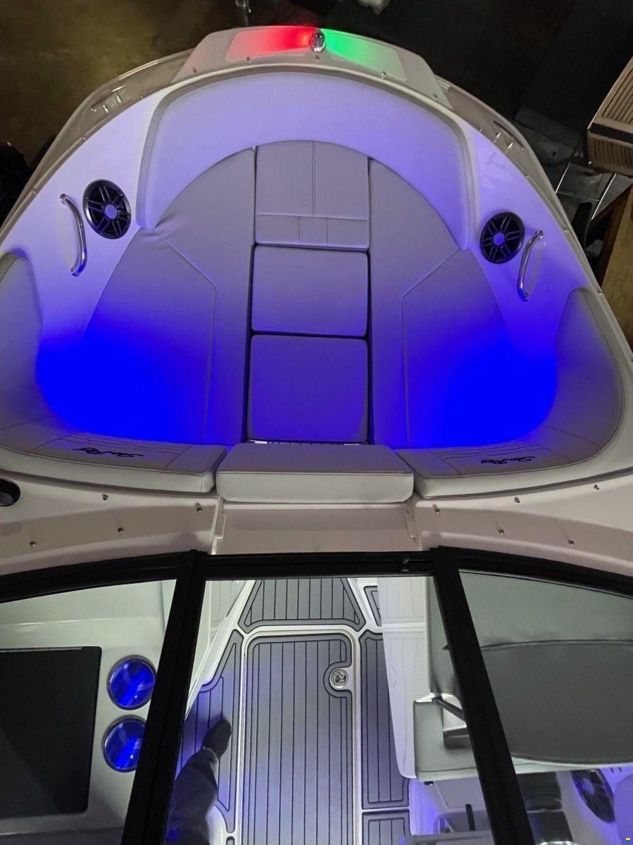 Sea Ray 210 SPX