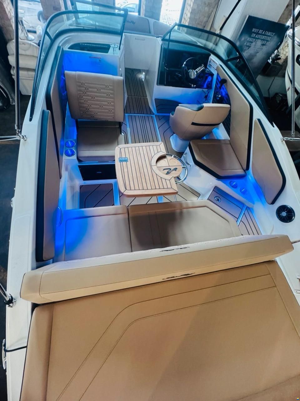Sea Ray 210 SPXE