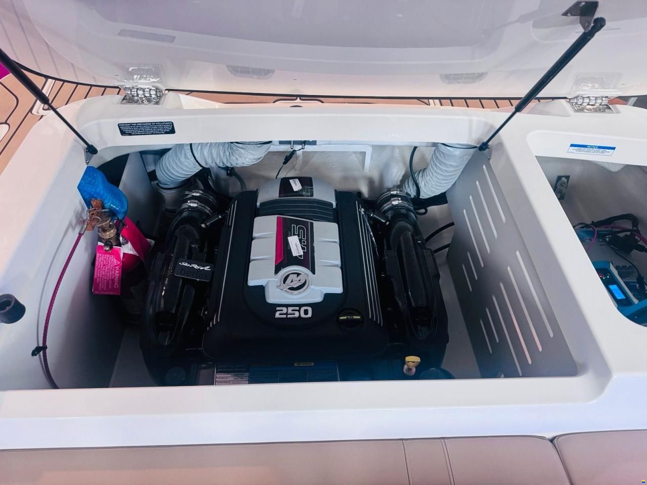 Sea Ray 210 SPXE