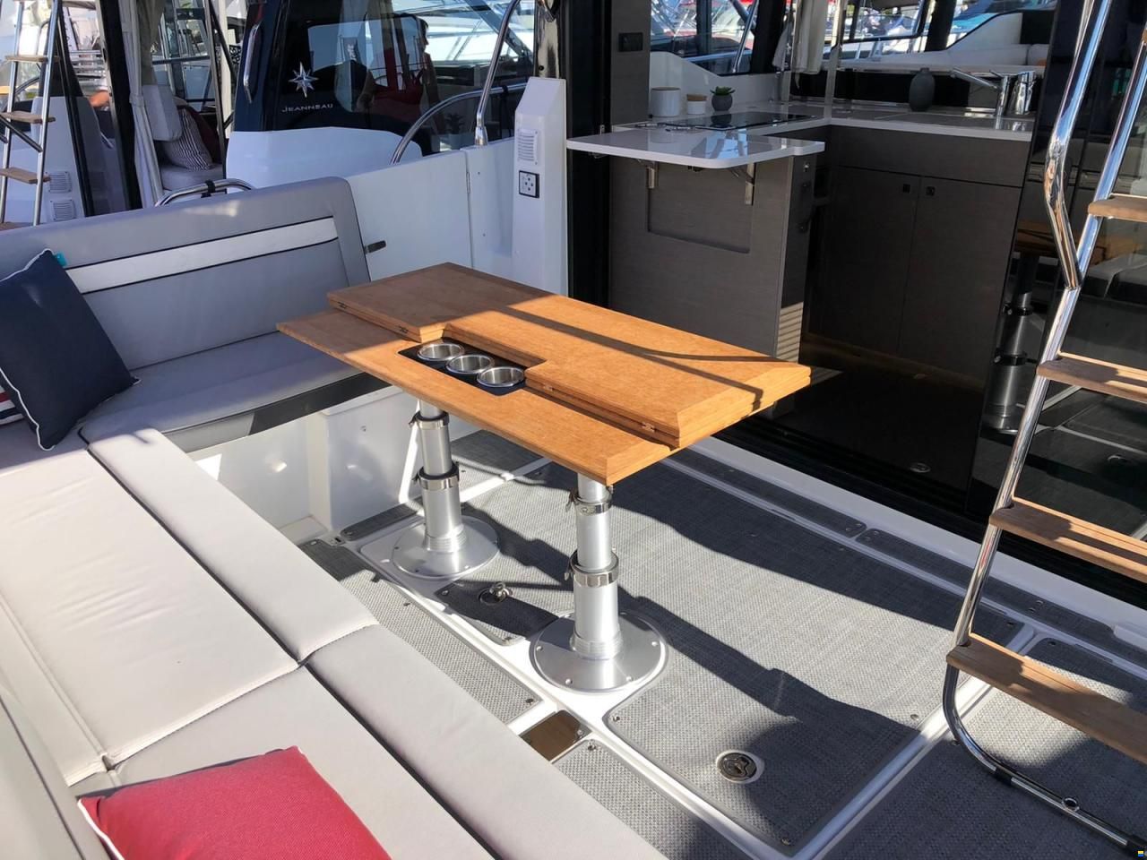Jeanneau Merry Fisher 1295 Fly