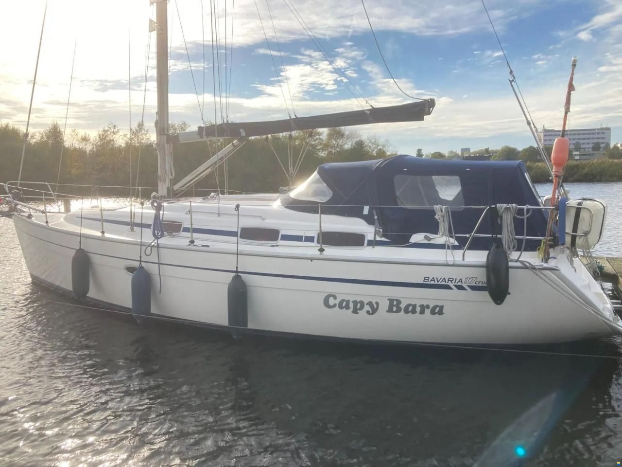 Bavaria 37 3