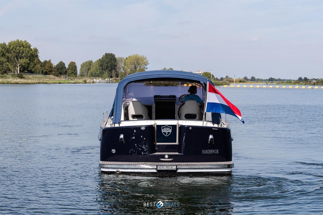 Antaris Seventy7 Cabin