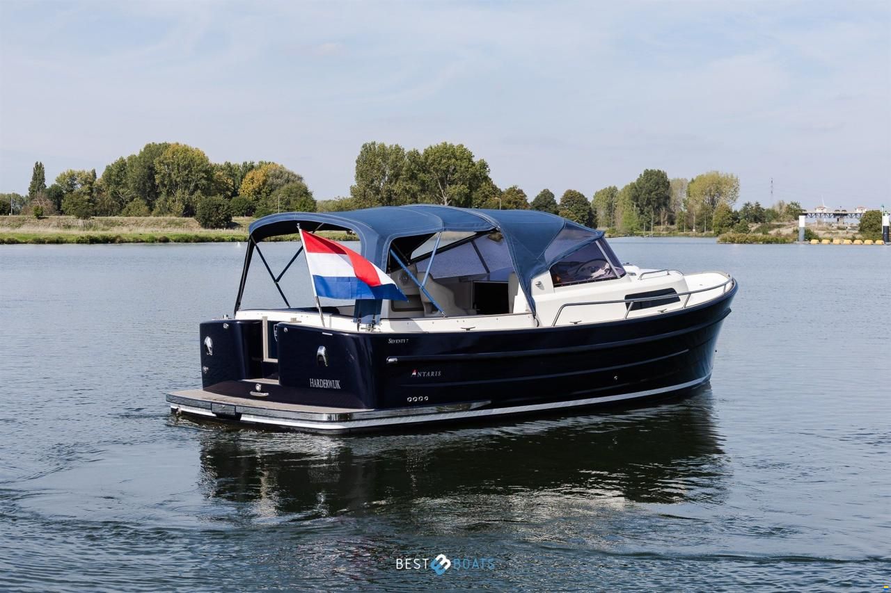 Antaris Seventy7 Cabin