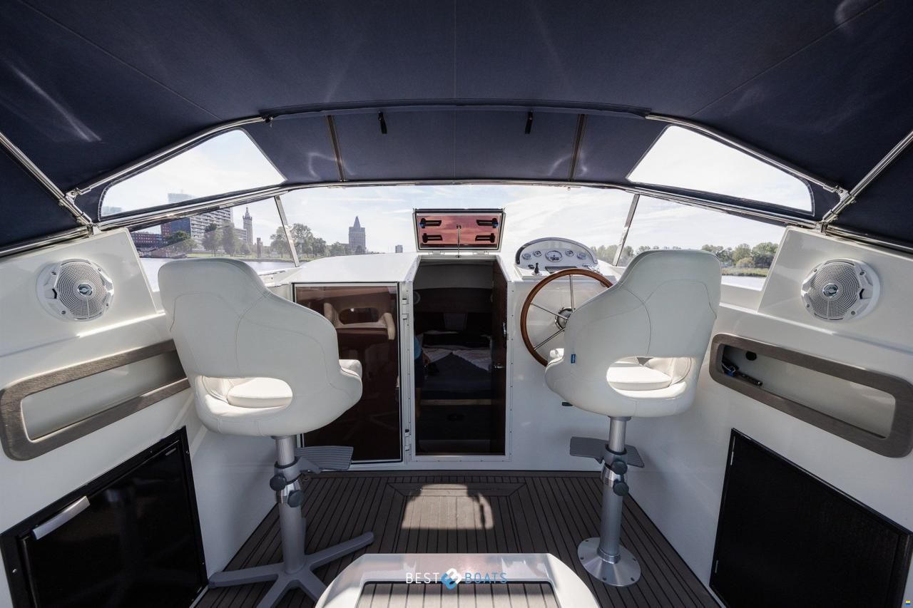Antaris Seventy7 Cabin