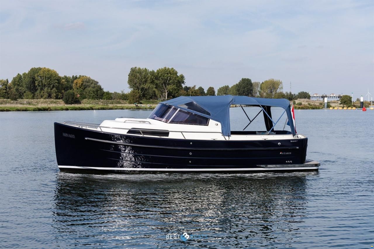 Antaris Seventy7 Cabin
