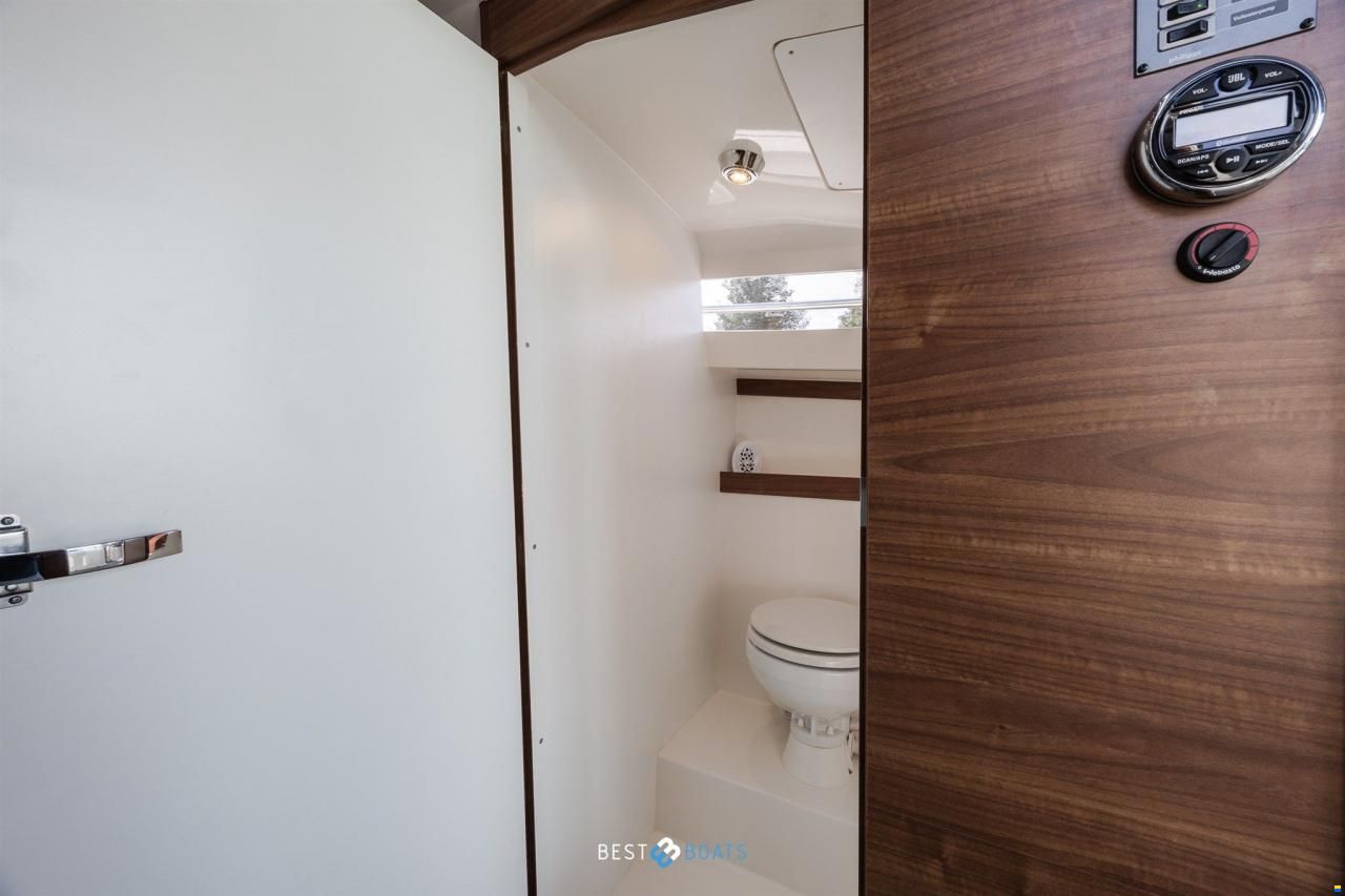 Antaris Seventy7 Cabin