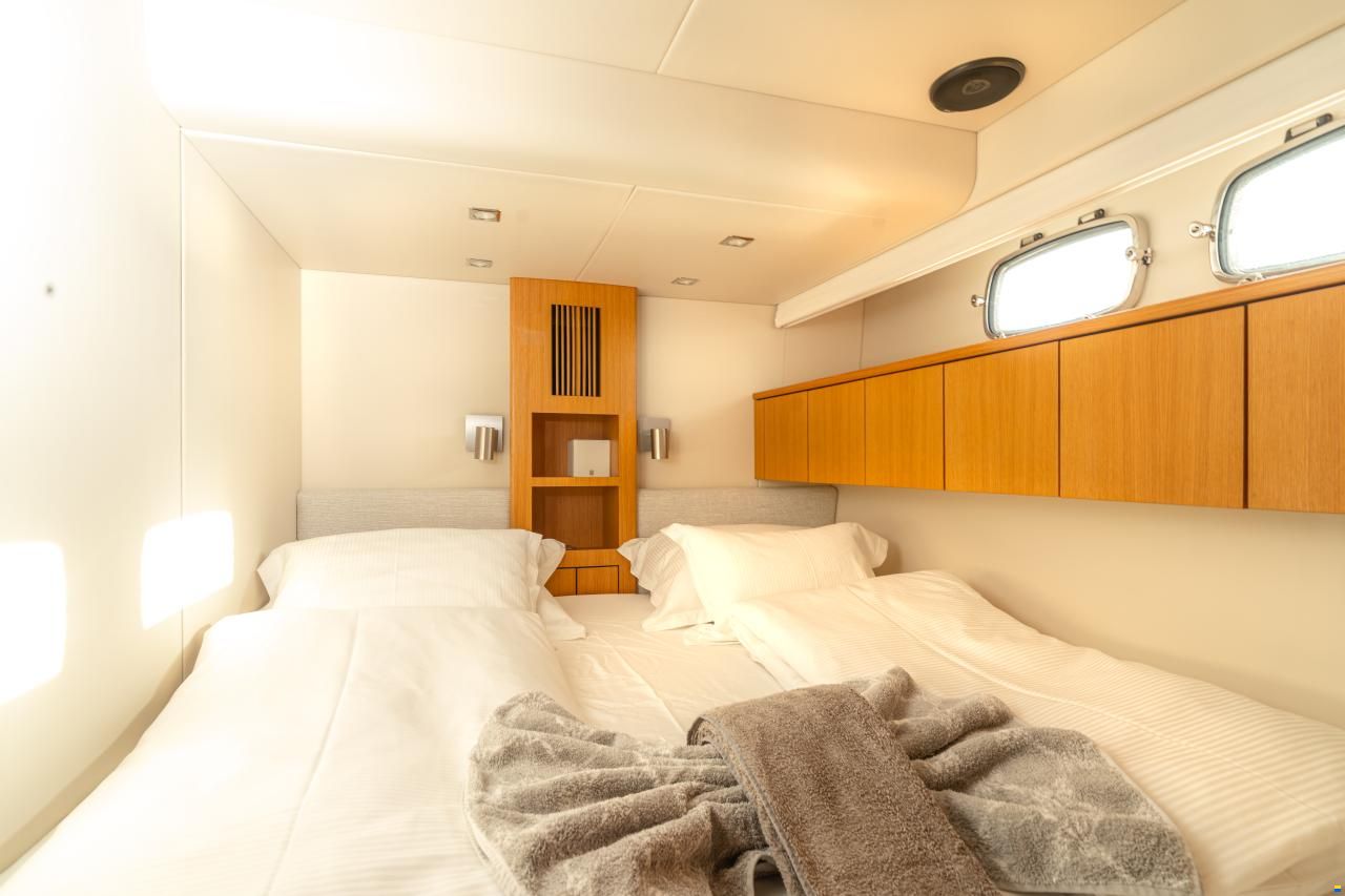 Fairline Squadron 78