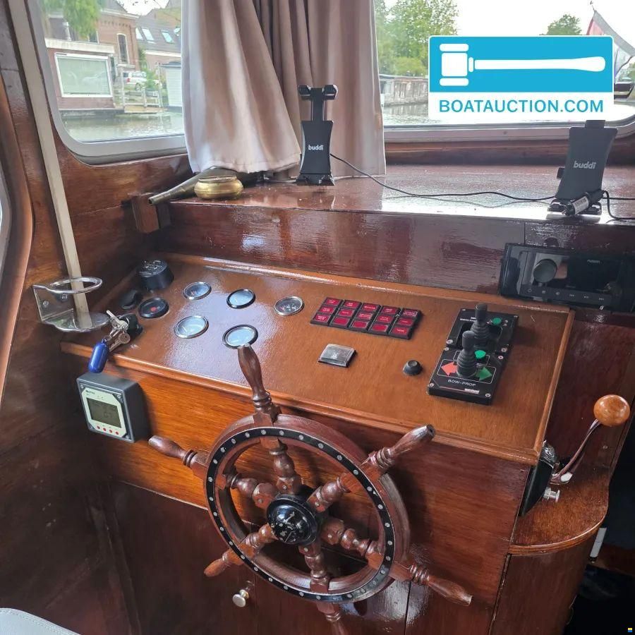 Motorboat 1050