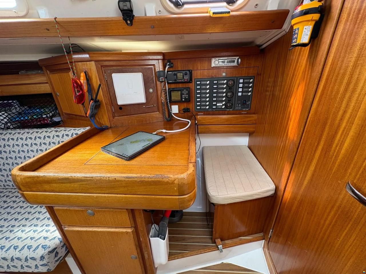 Dufour 35 CLASSIC