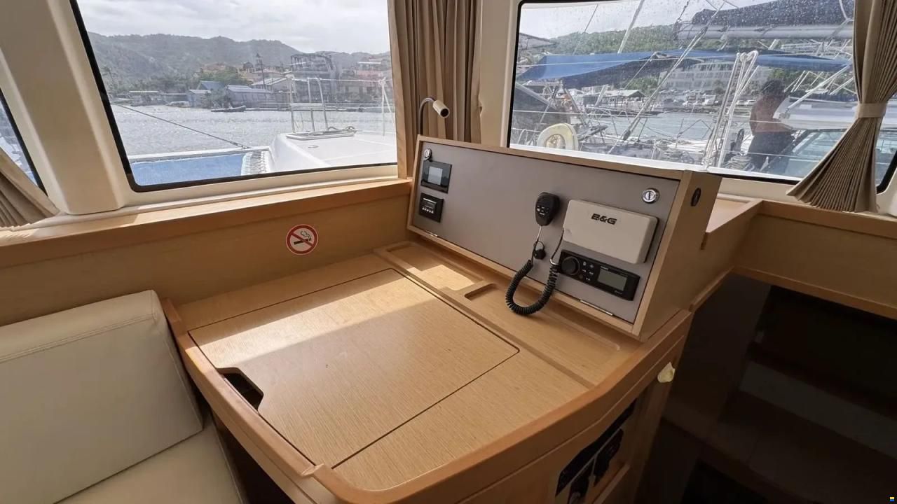 Lagoon 42
