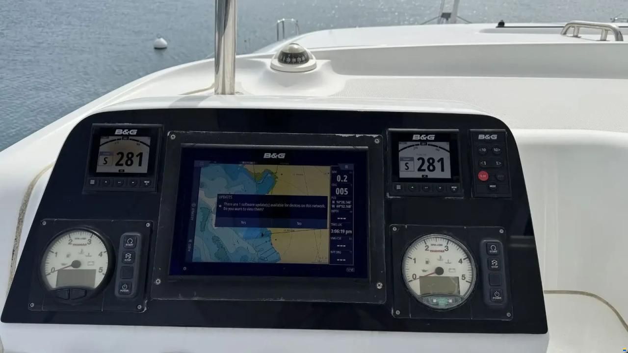 Lagoon 42