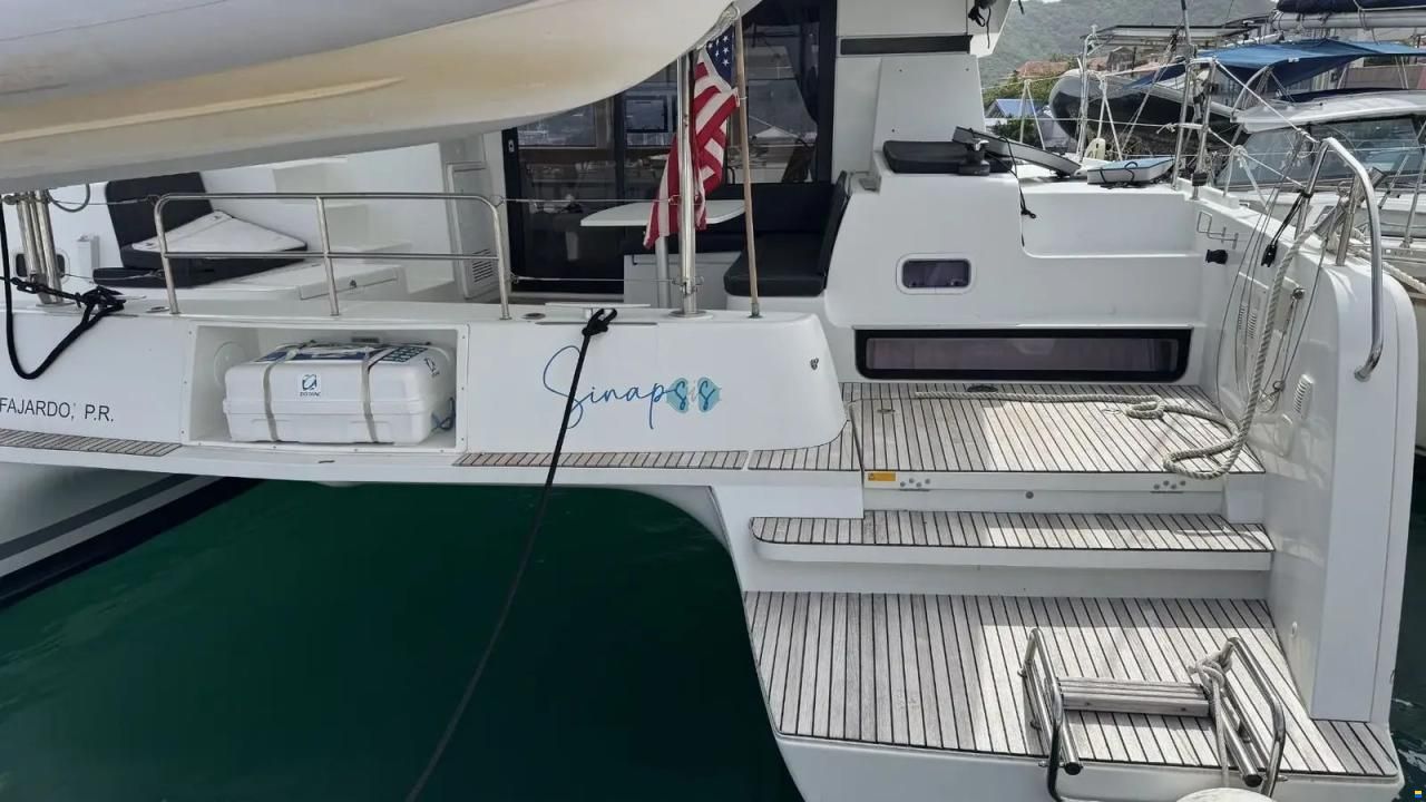 Lagoon 42