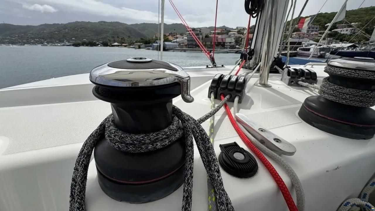 Lagoon 42