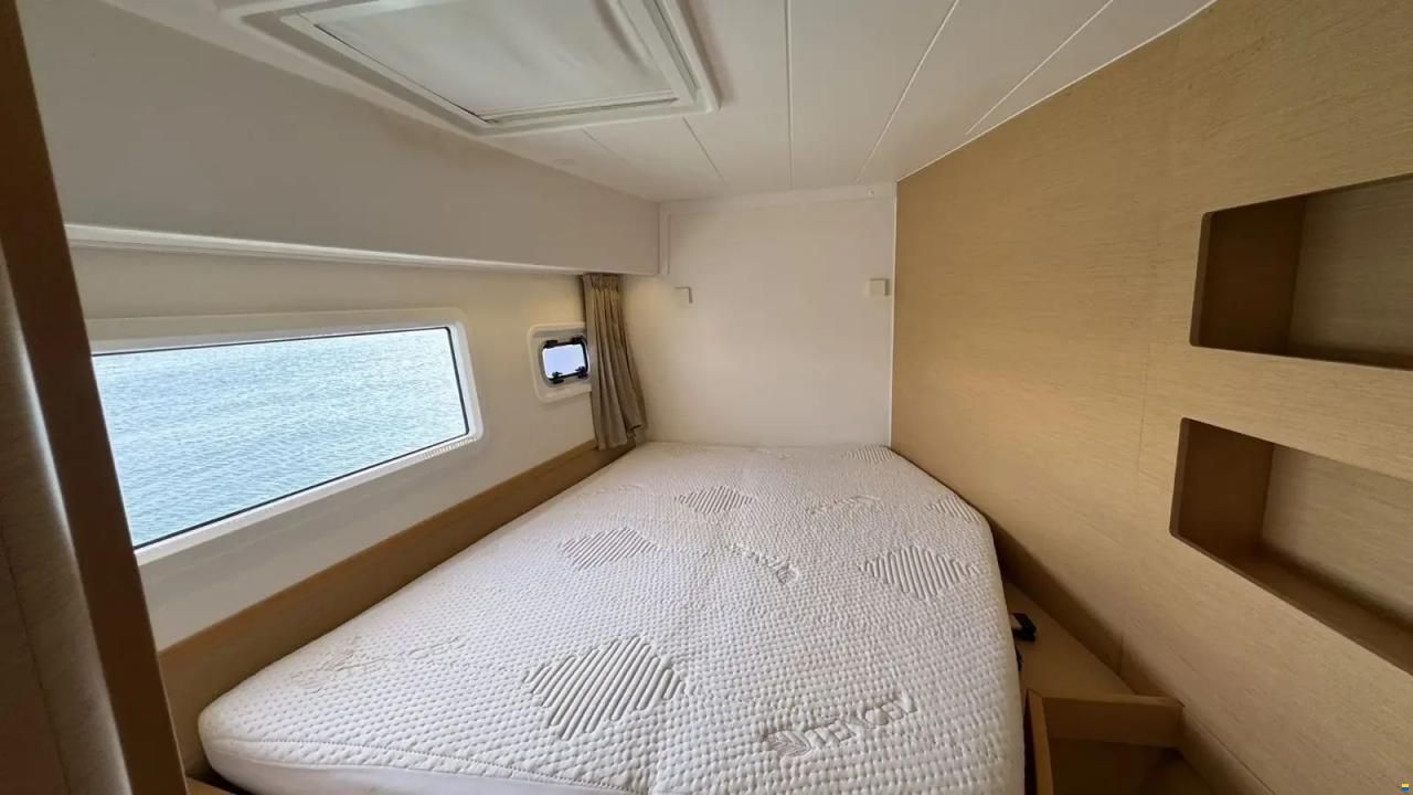 Lagoon 42