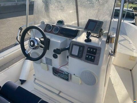 Powercraft 22 med Mercury F200 samt Bren