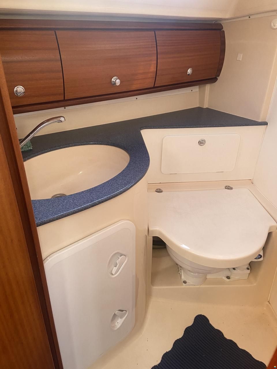 Bavaria 32