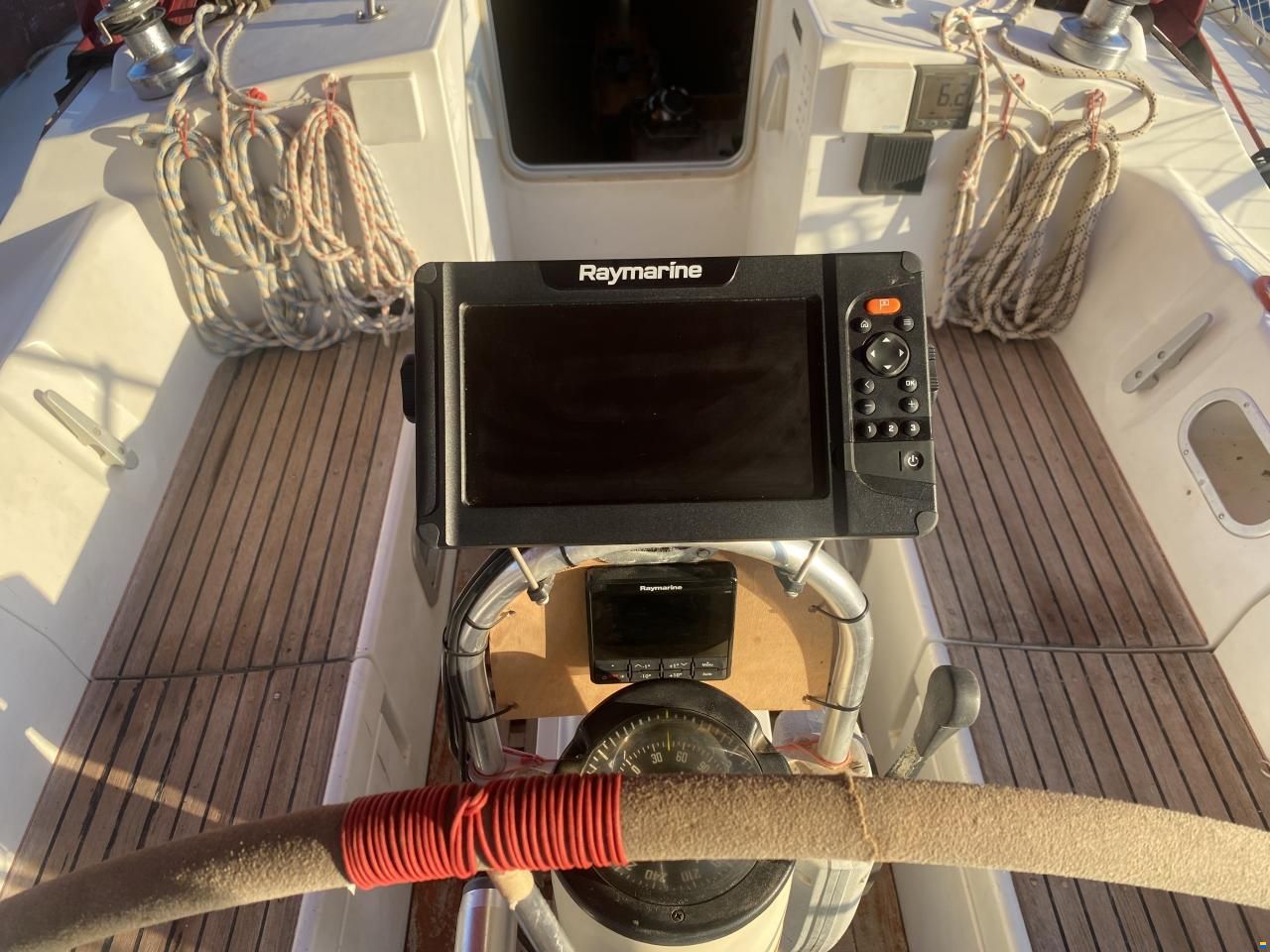 Beneteau Oceanis 390