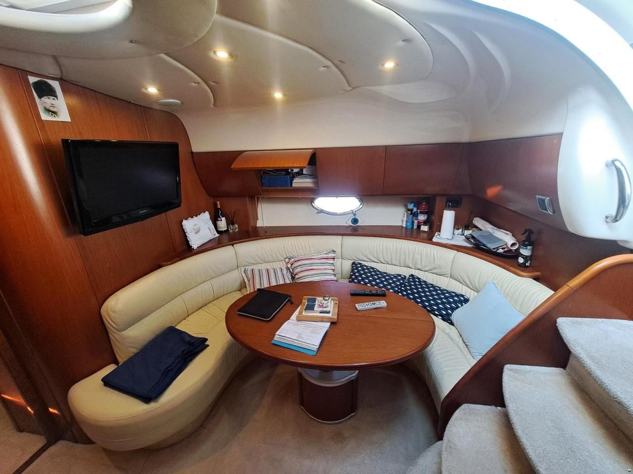 Azimut Atlantis 42