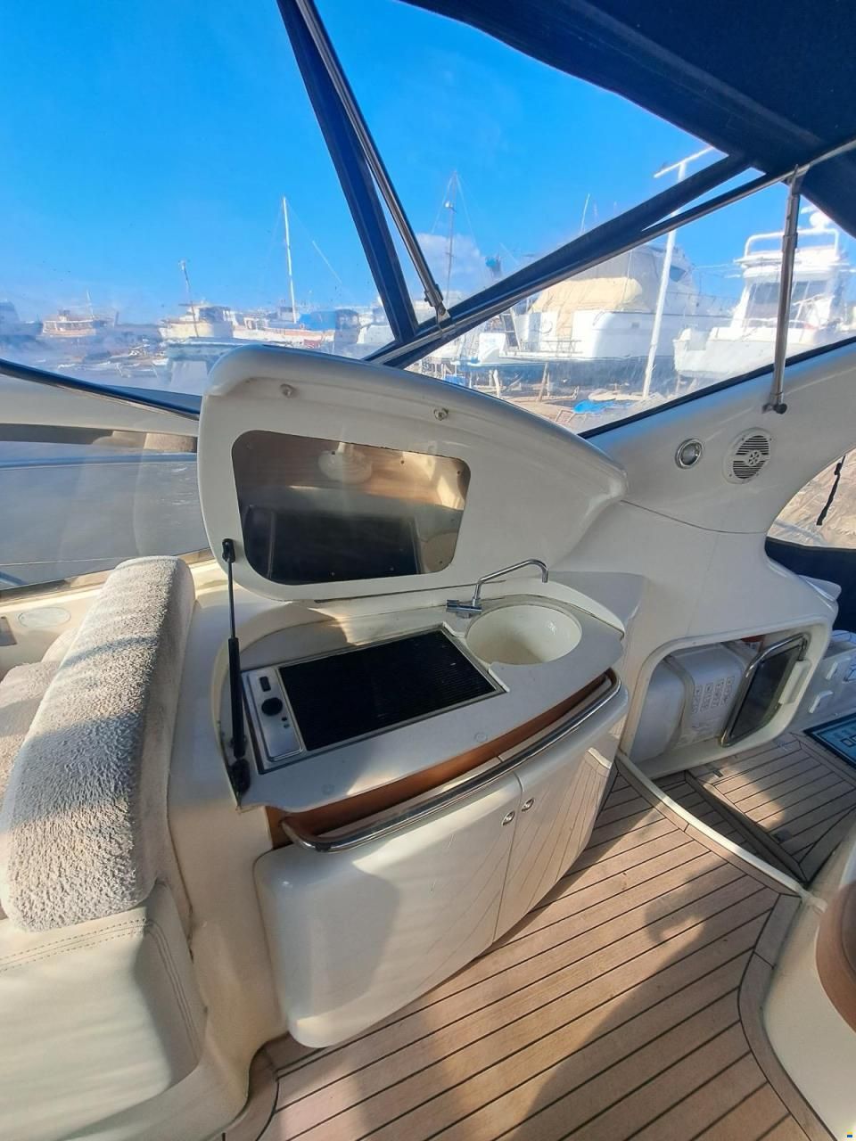 Azimut Atlantis 42
