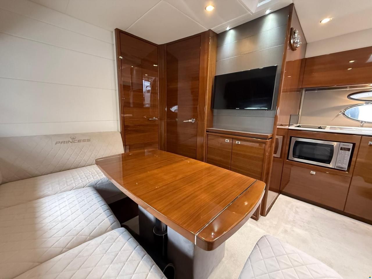 Princess V39