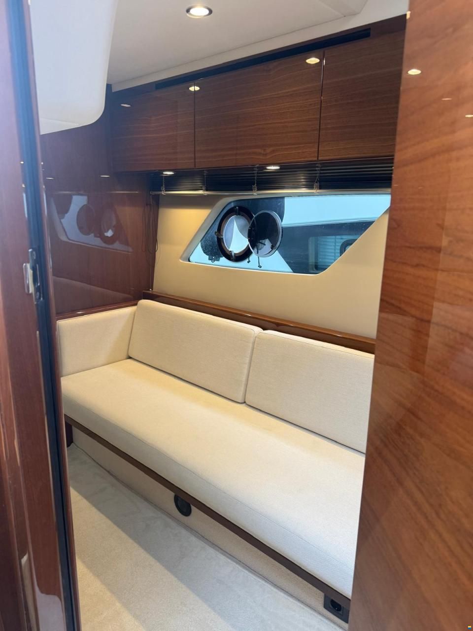 Princess V39