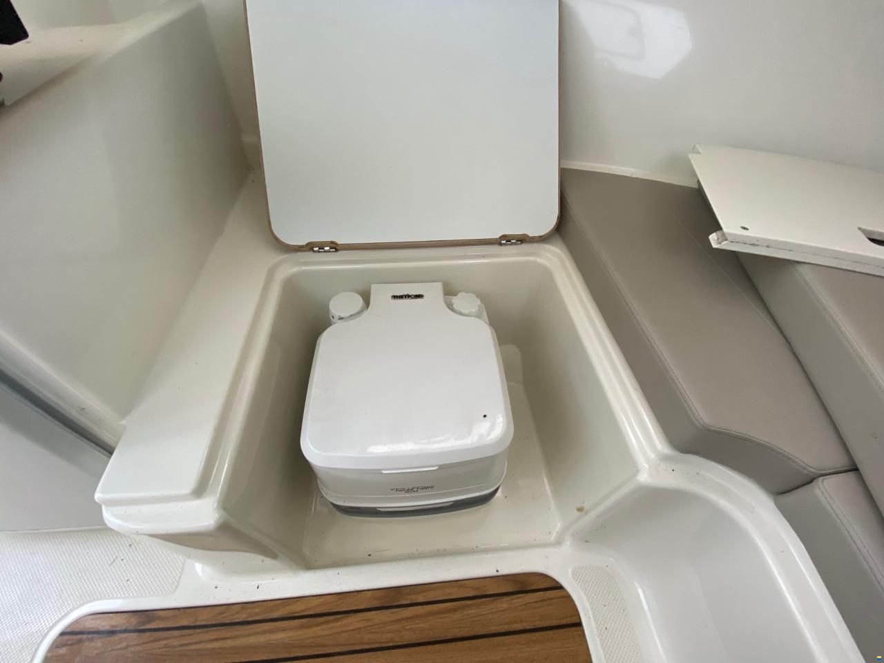 Quicksilver 675 Pilothouse