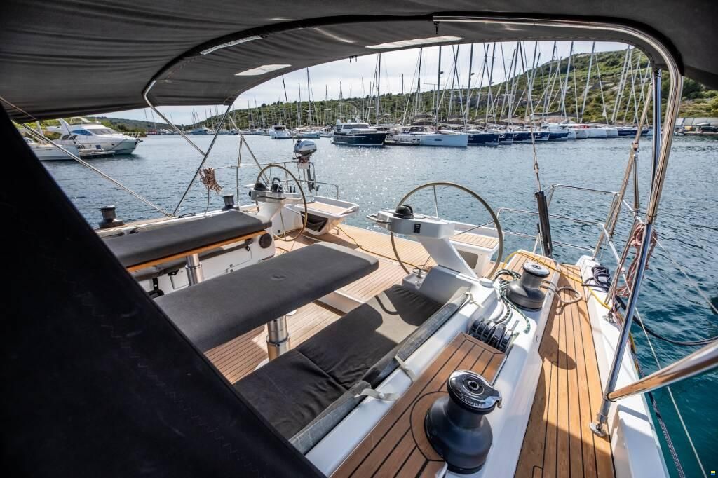 Hanse 575