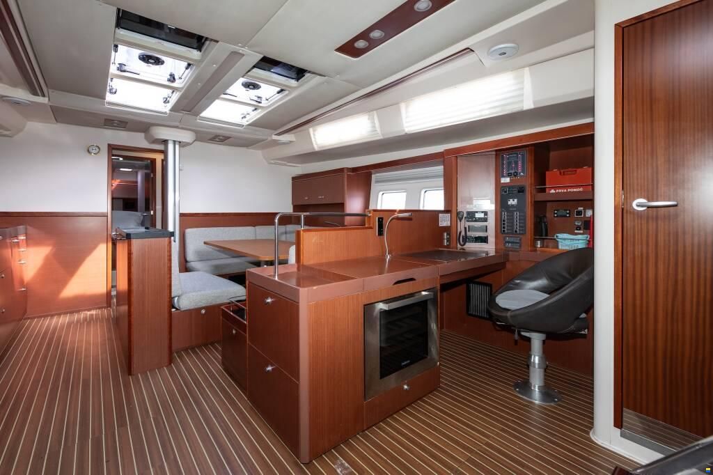 Hanse 575