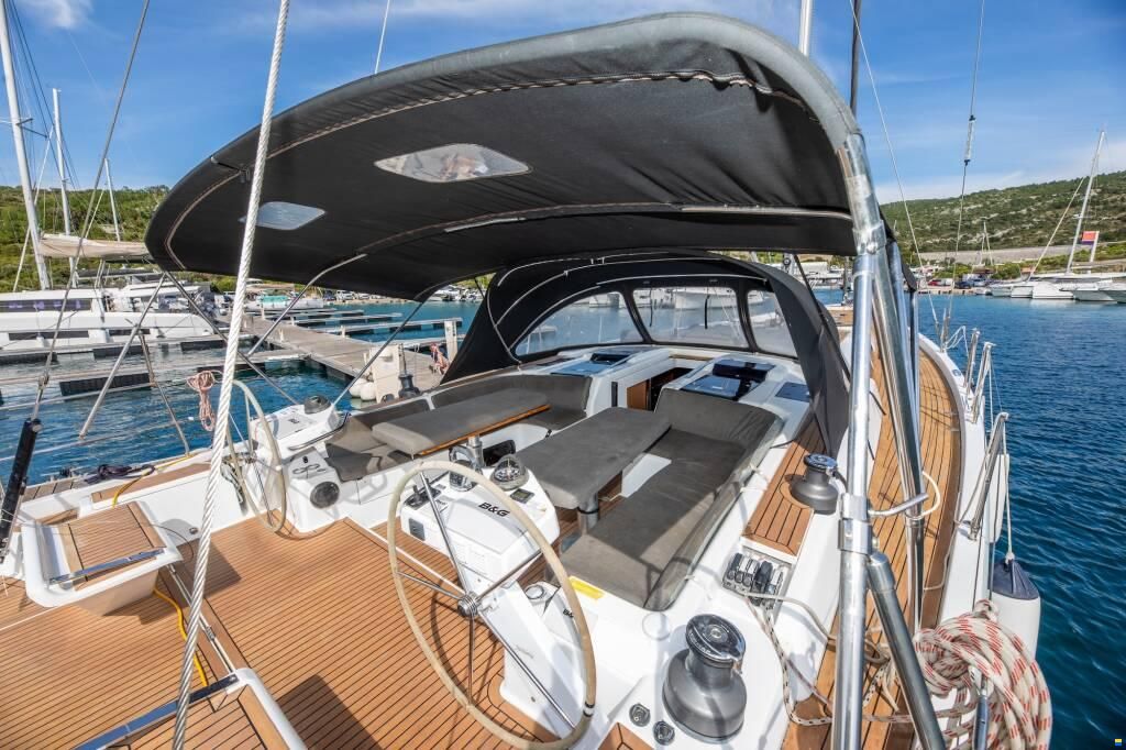 Hanse 575