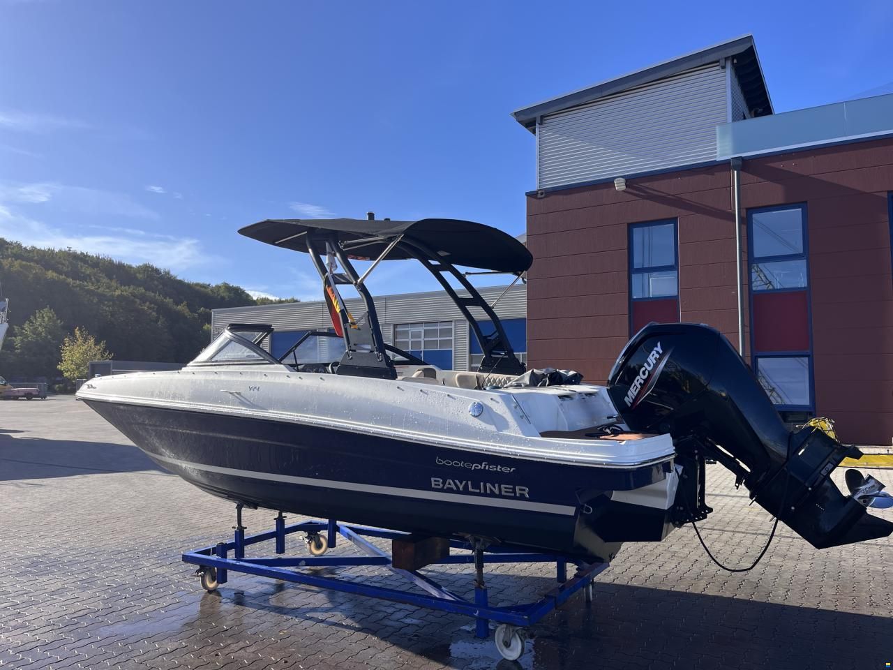 Bayliner VR4 Outboard