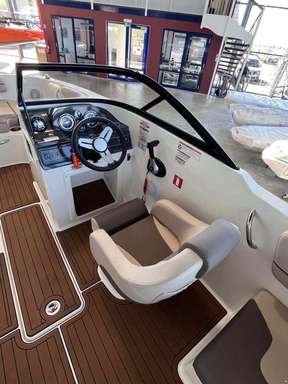 Bayliner VR4 Outboard