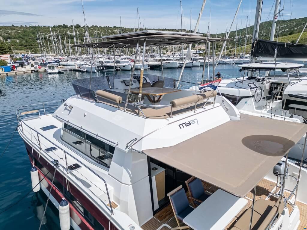 Fountaine Pajot MY 37