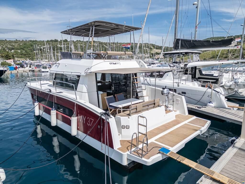 Fountaine Pajot MY 37