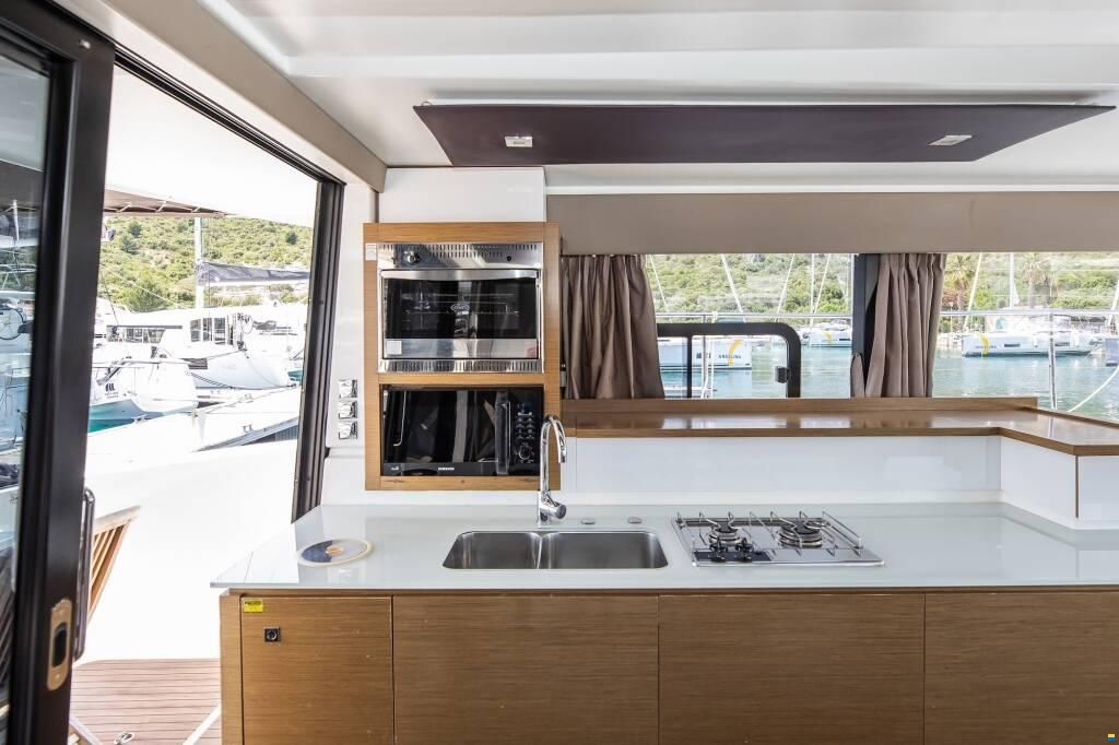 Fountaine Pajot MY 37
