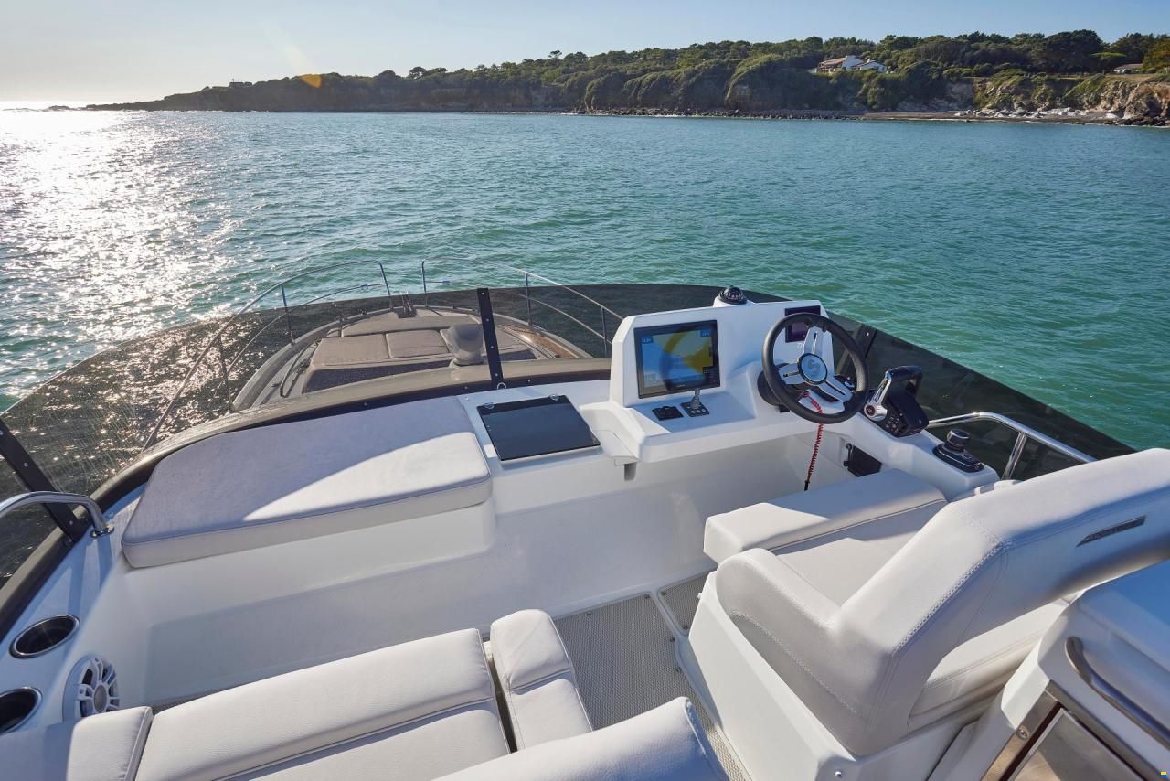 Beneteau Antares 12 Fly