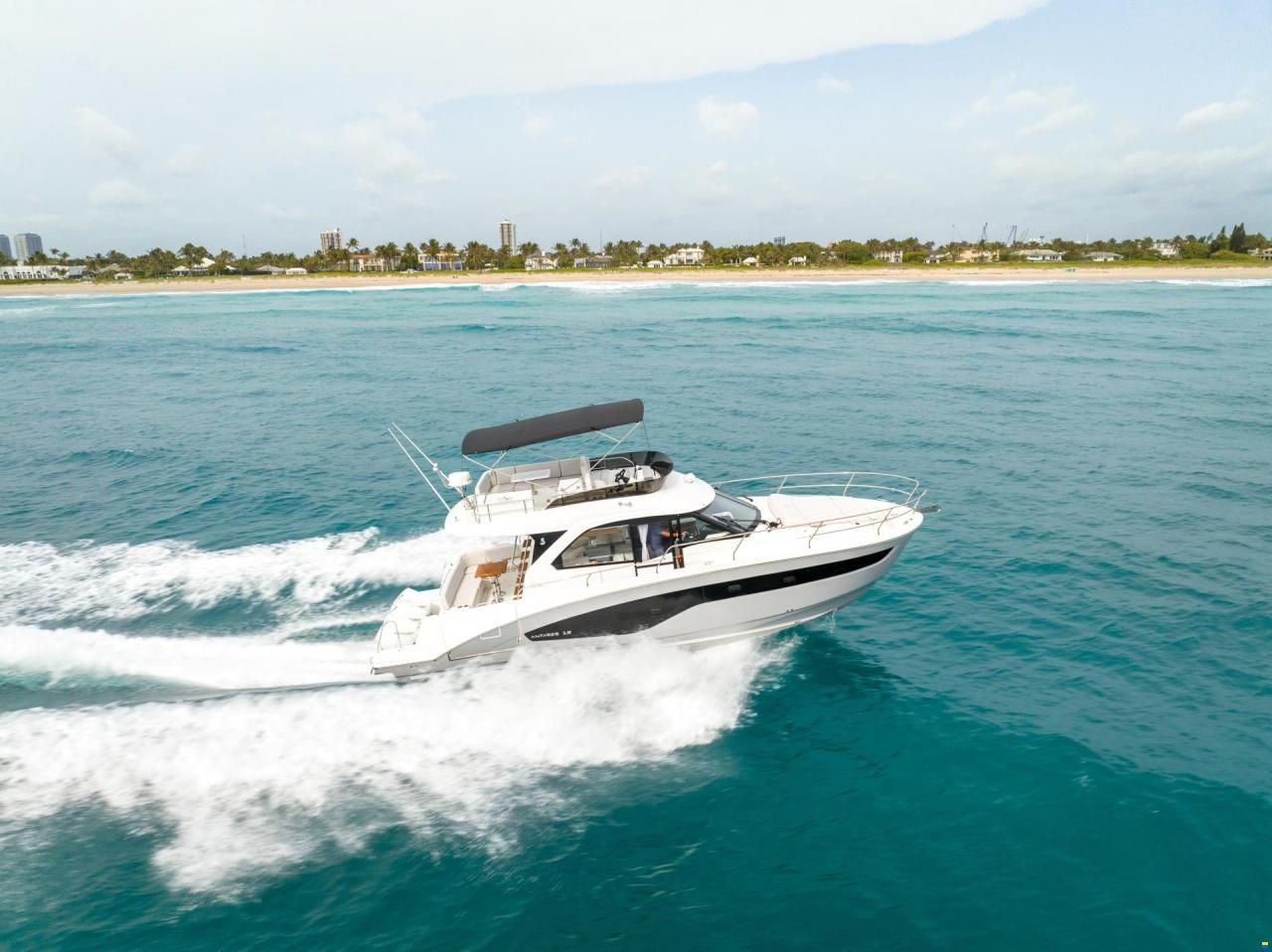 Beneteau Antares 12 Fly