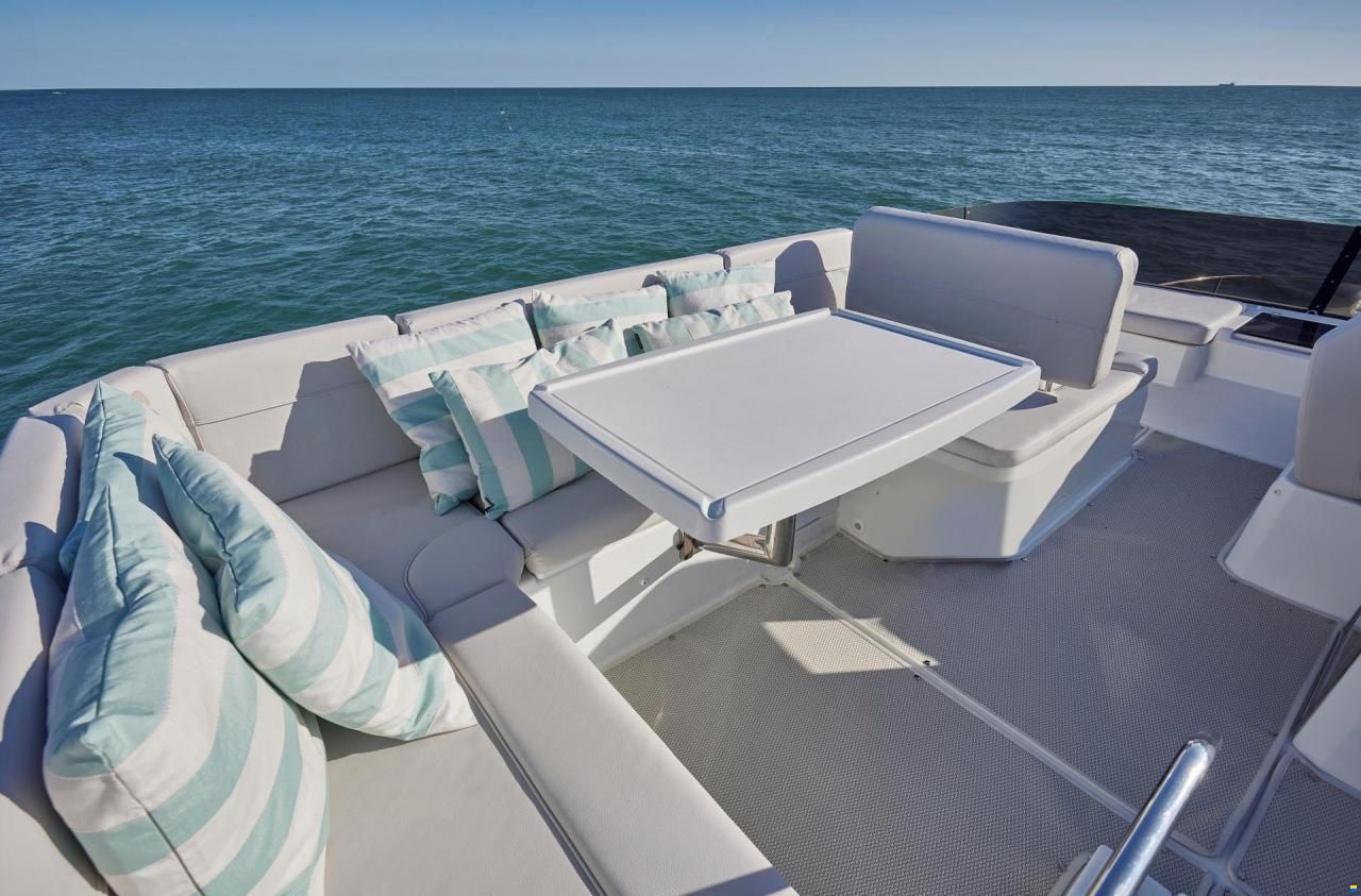 Beneteau Antares 12 Fly