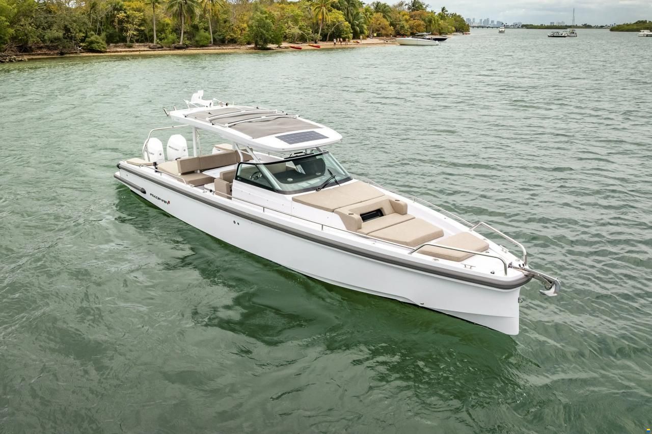 Axopar 37 Sun Top